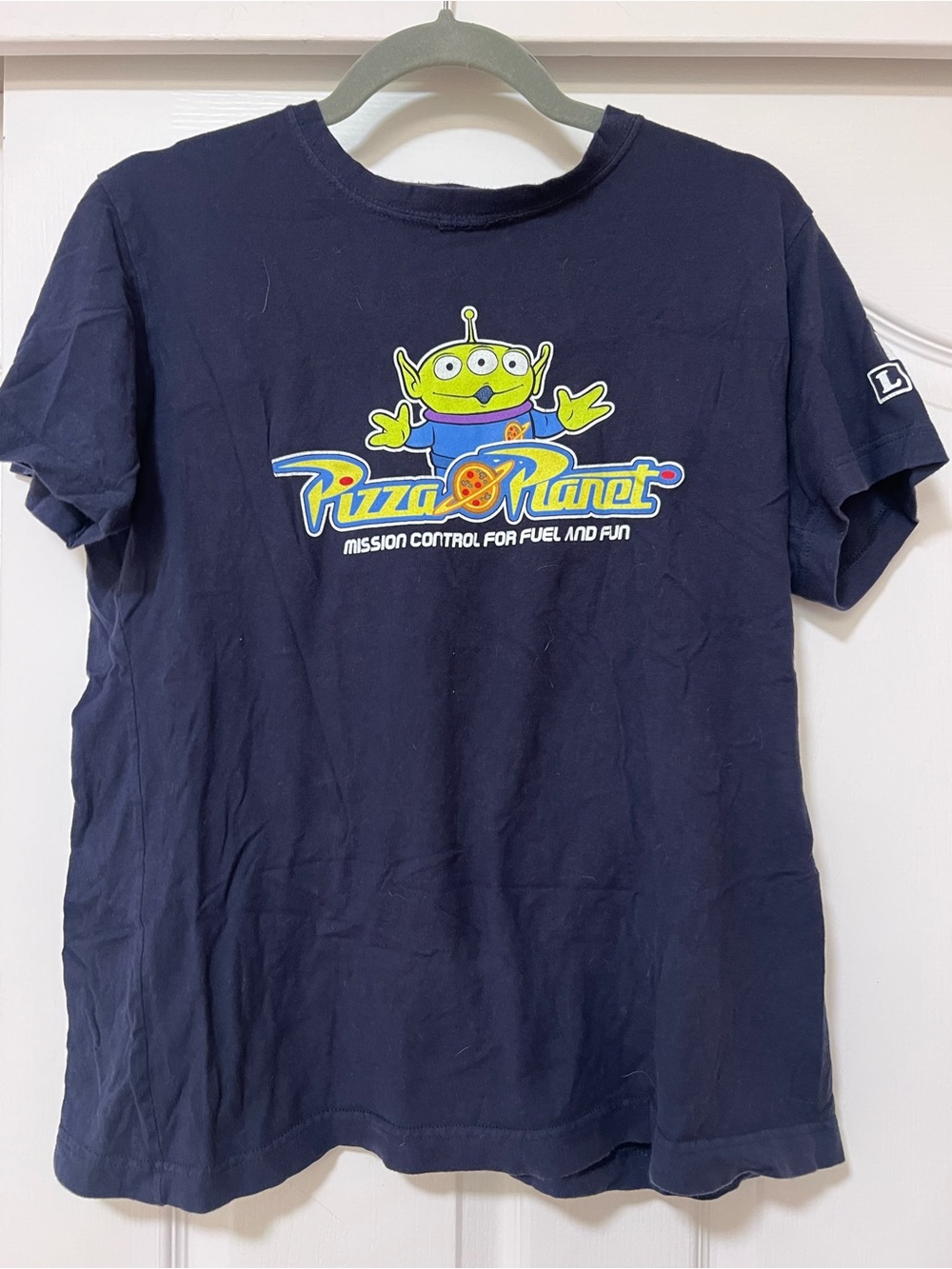 Toy Story - Pizza Planet Alien Logo Tee in Navy - YL